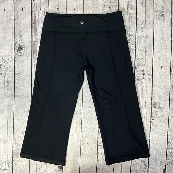 LULULEMON ATHLETICA Crop Leggings - Picture 2 of 4